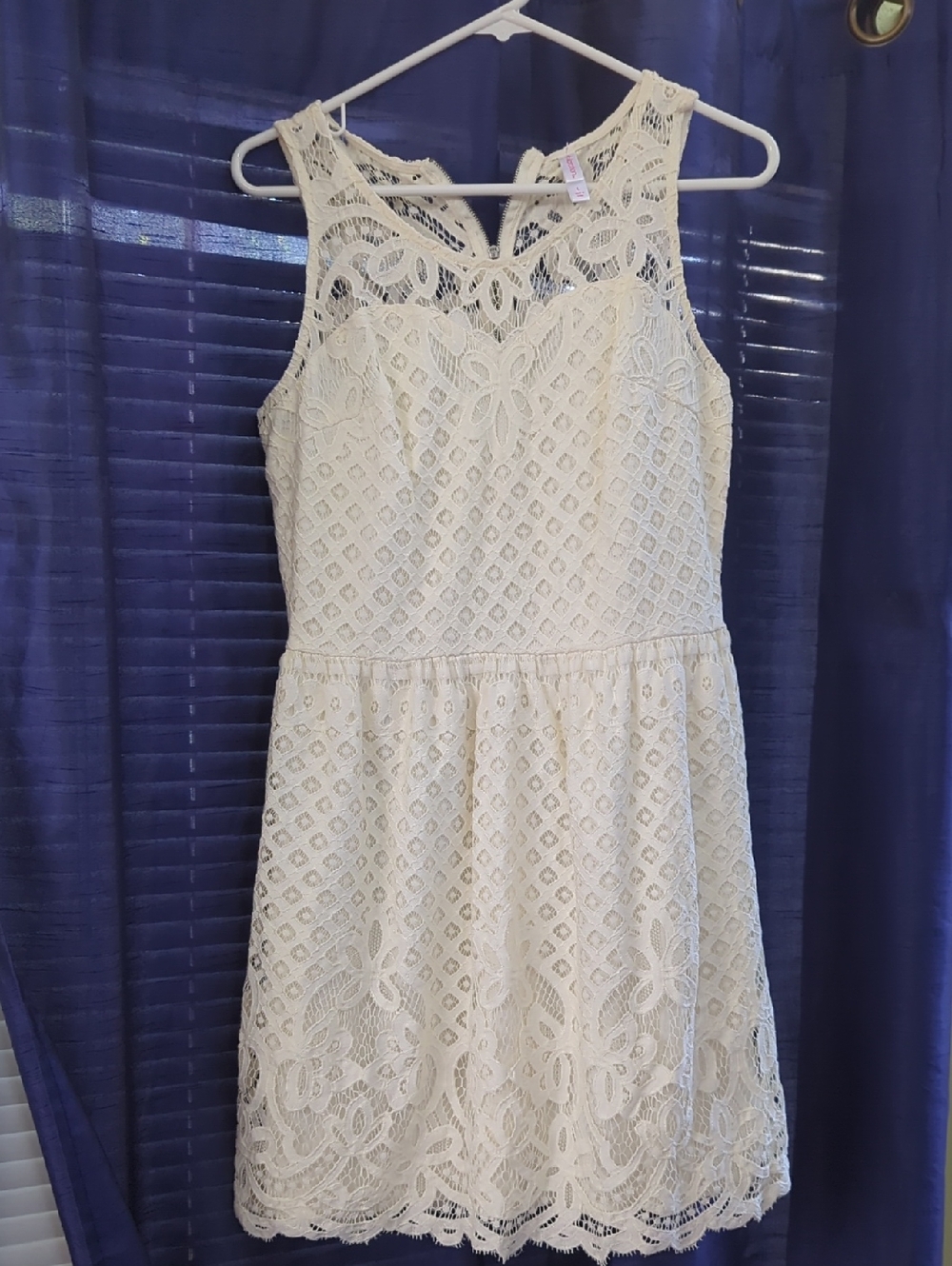 Women's Xhilaration Cream Lace/Lined Sleeveless Dress-Size Large
